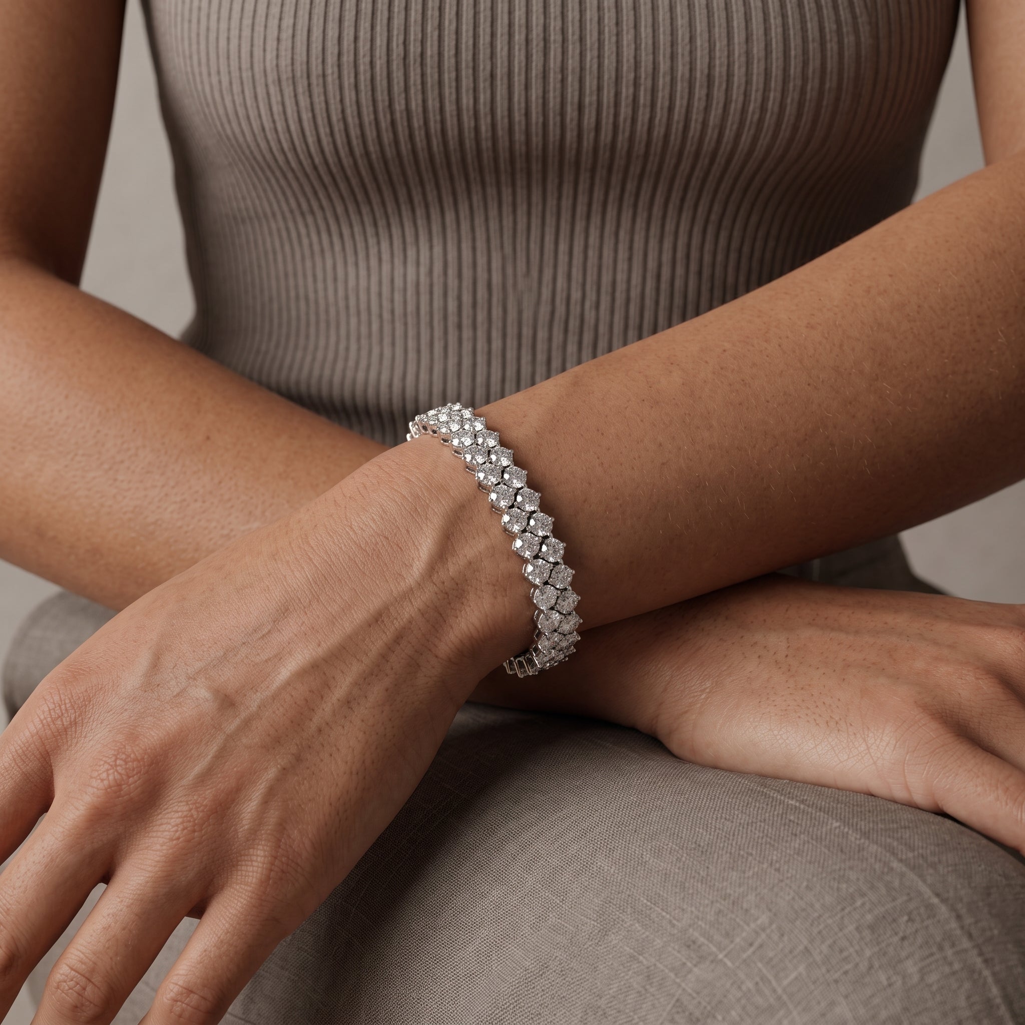 White Metal Round Moissanite Tennis Bracelet