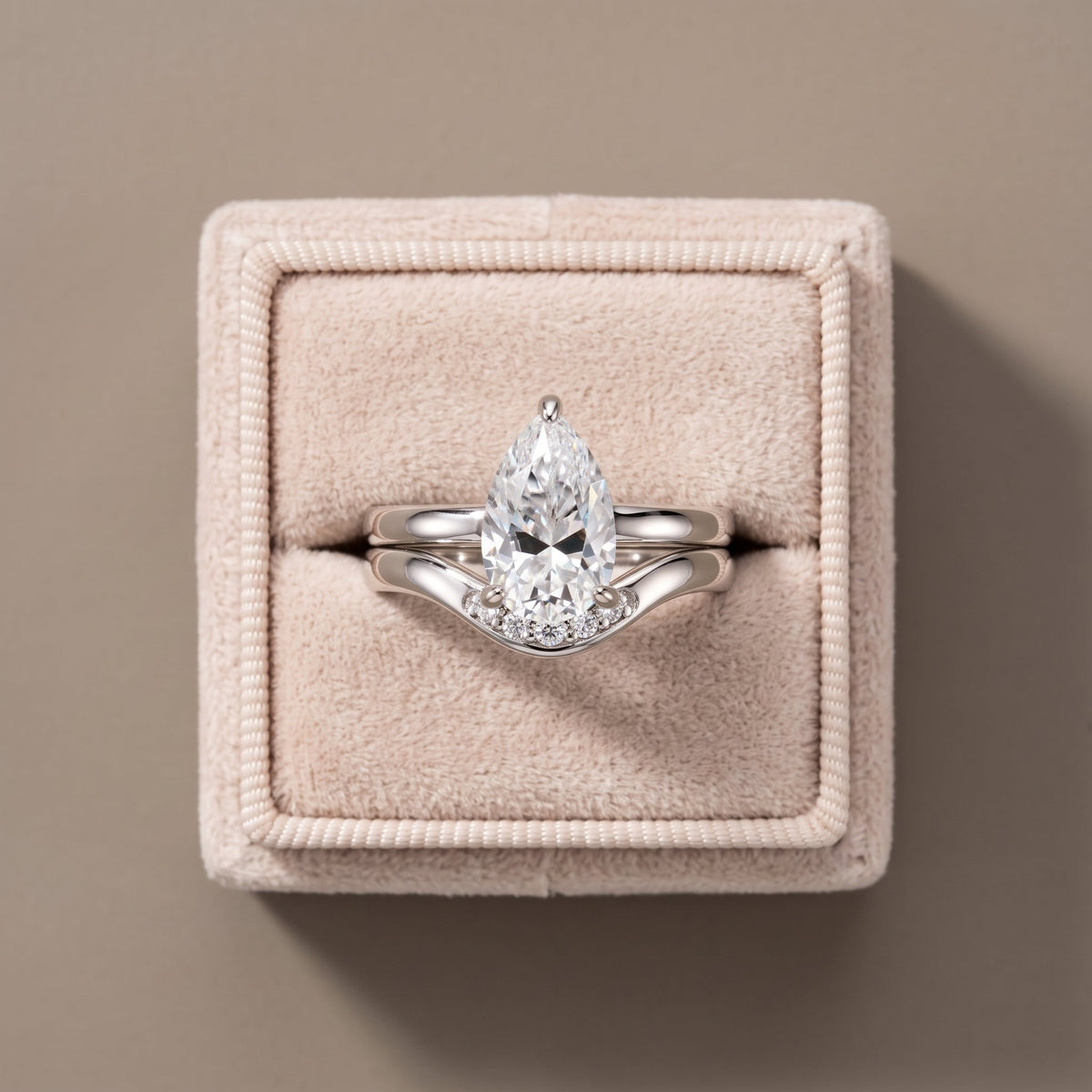 White Metal Pear Cut Moissanite Engagement Ring Set