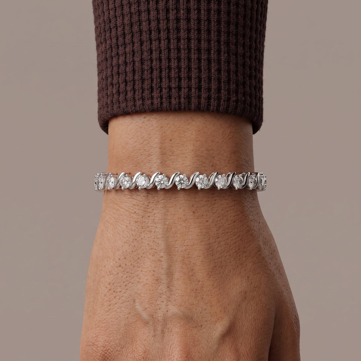 White Metal Round Moissanite Tennis Bracelet