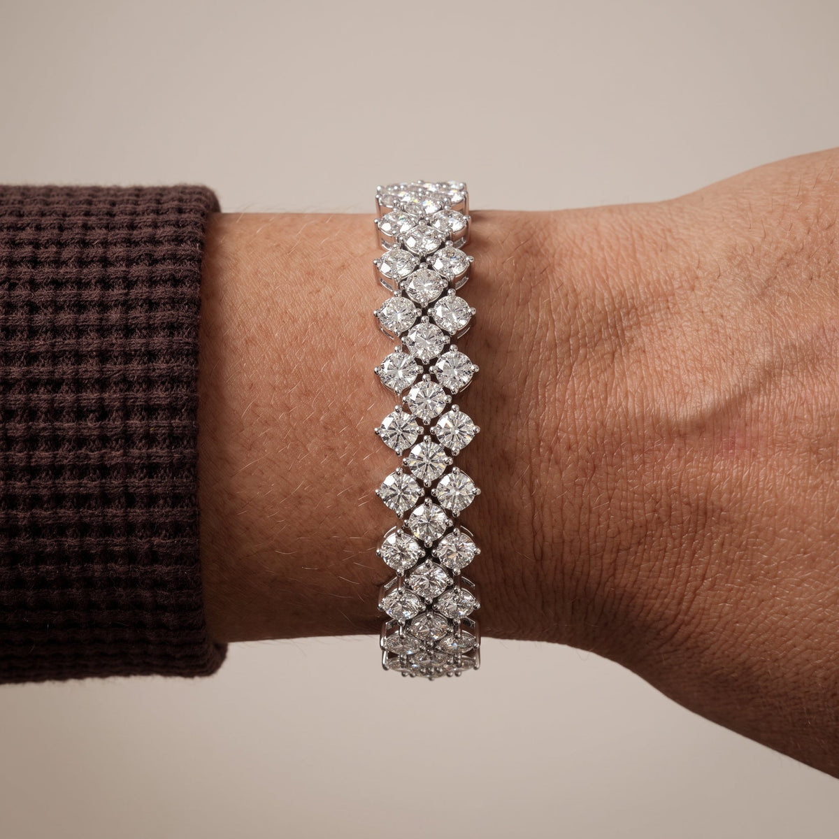 White Metal Round Moissanite Tennis Bracelet