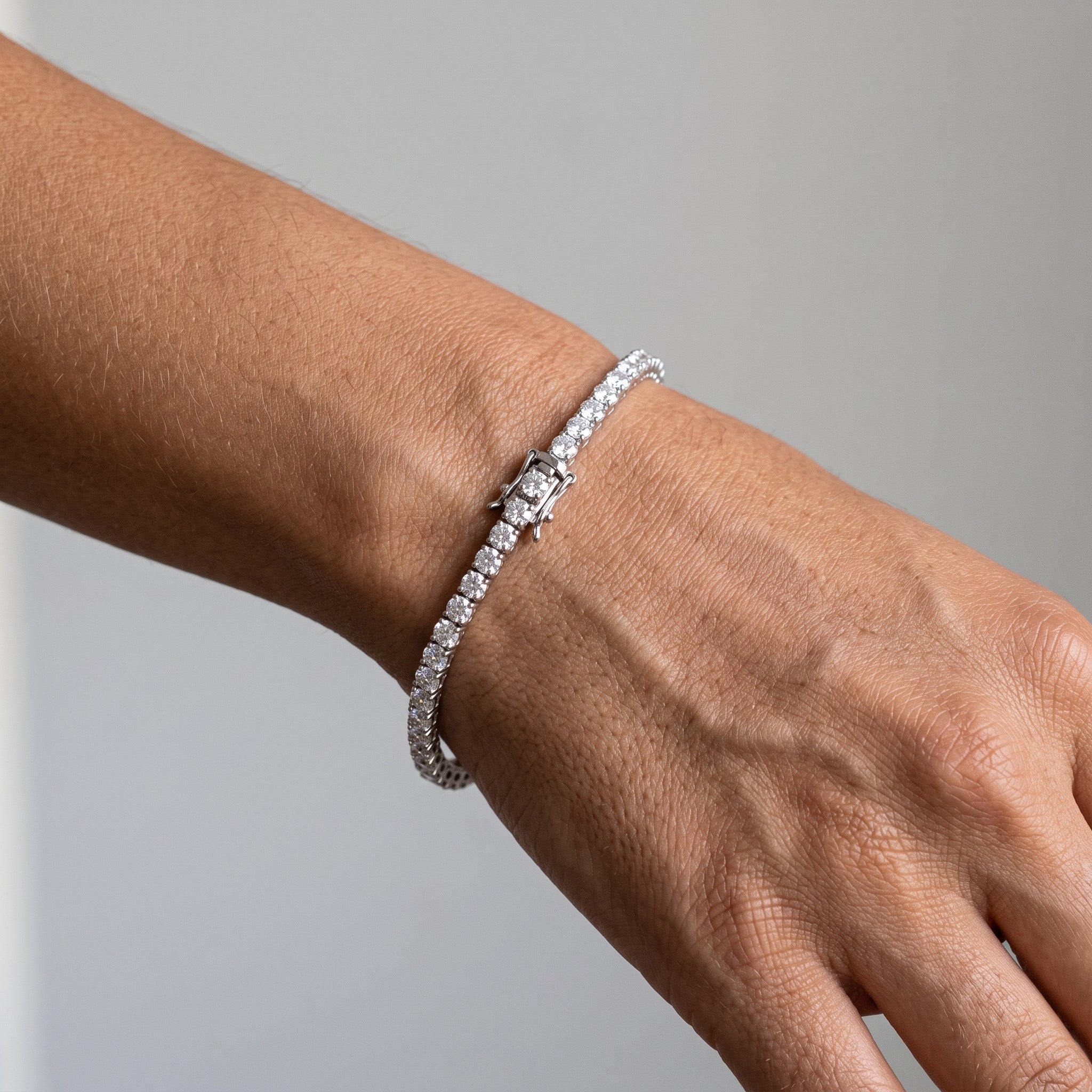 White Gold Round Moissanite Tennis Bracelet